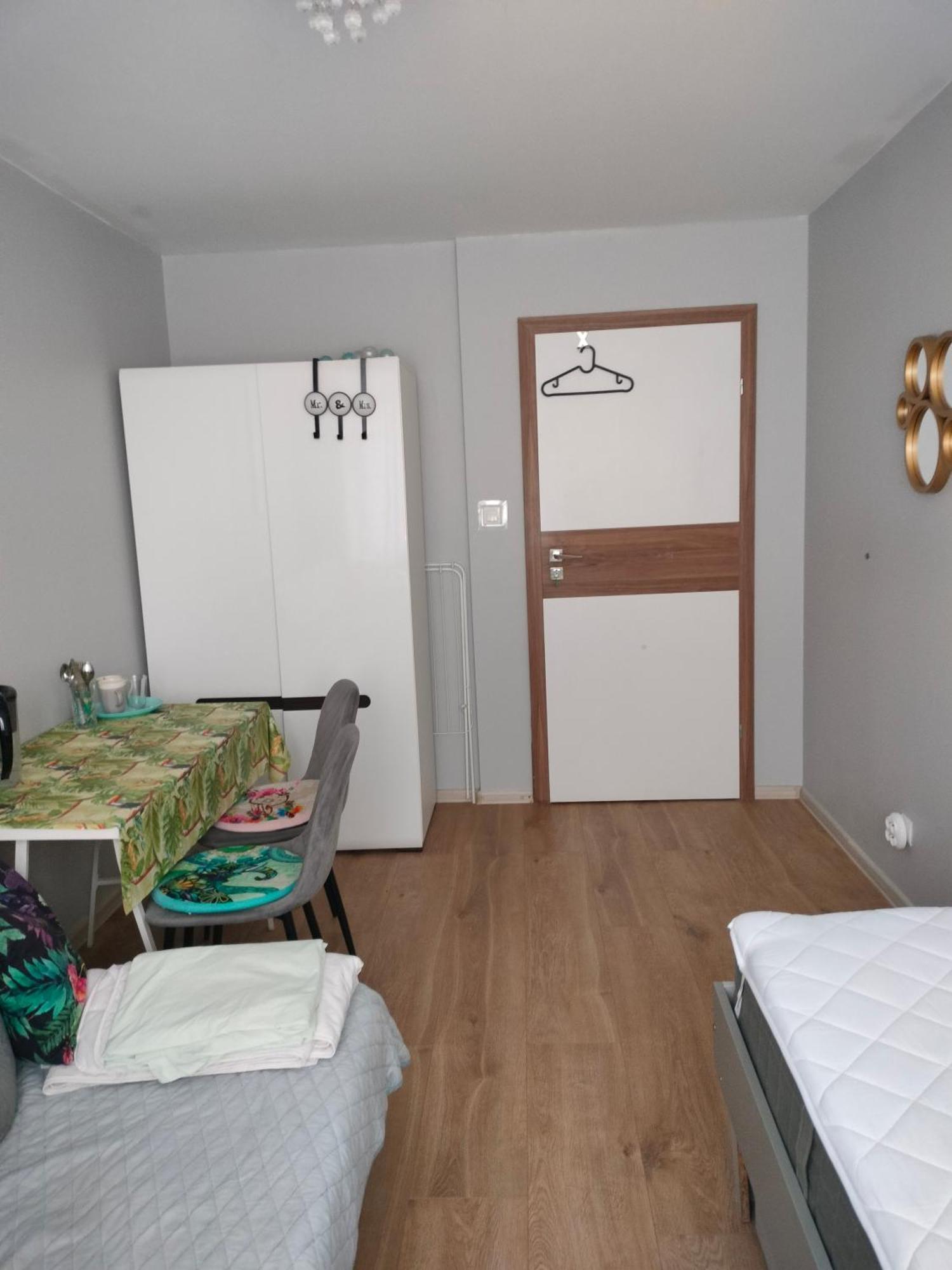 New Rooms 3Km To Centrum Gdansk Bagian luar foto